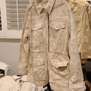Gap tan camouflage jacket